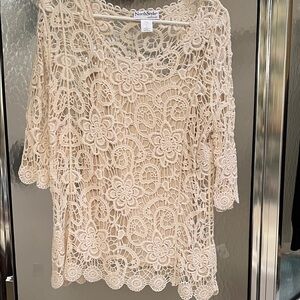NorthStyle Women's Beige Floral Lace Blouse